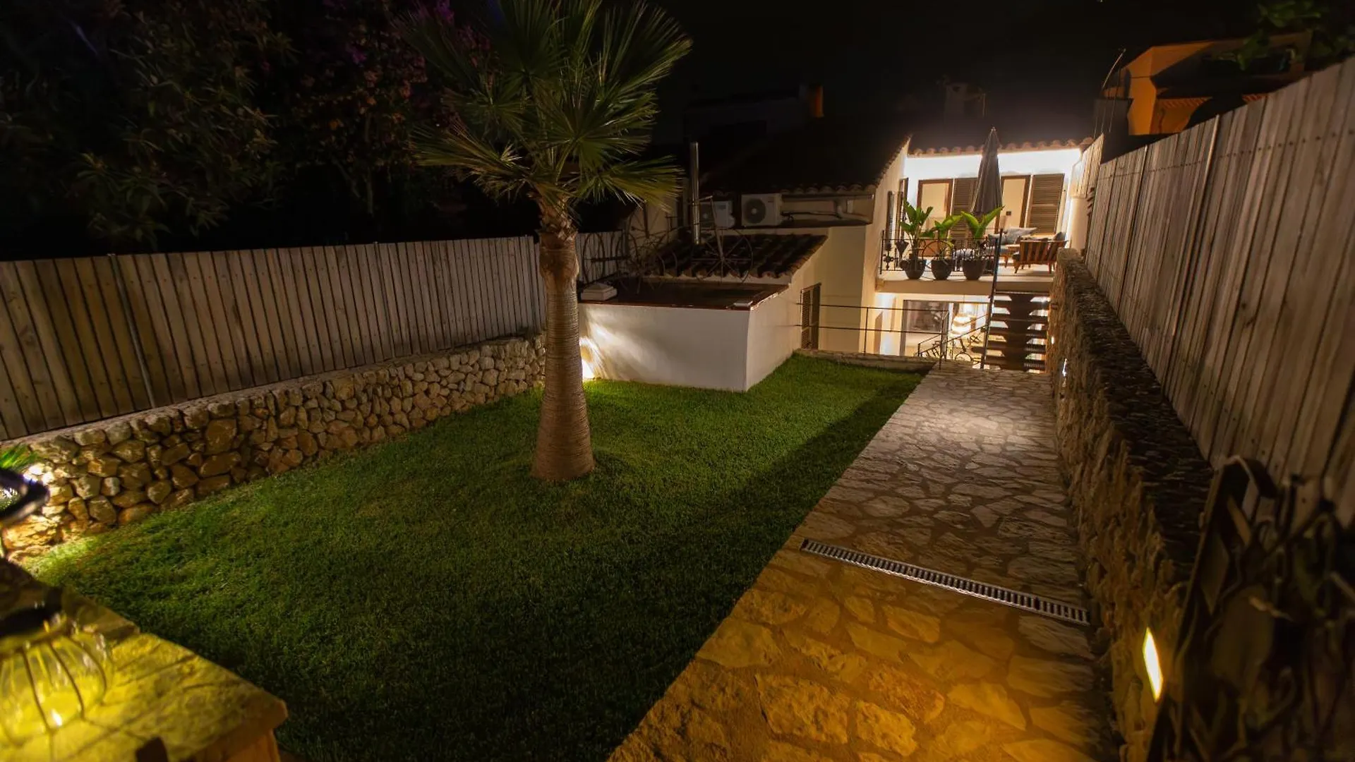 Stadthaus - Alica 8 - Pool, Barbecue, Garten, Terrassen Und Im Winter Zentralheizung Und Kamin, Hochwertig Saniert Pollença 0*,  Spanien